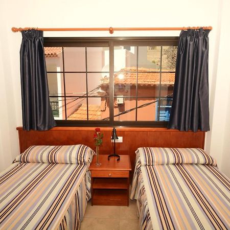 Apartamentos Andrea Calera Ngoại thất bức ảnh