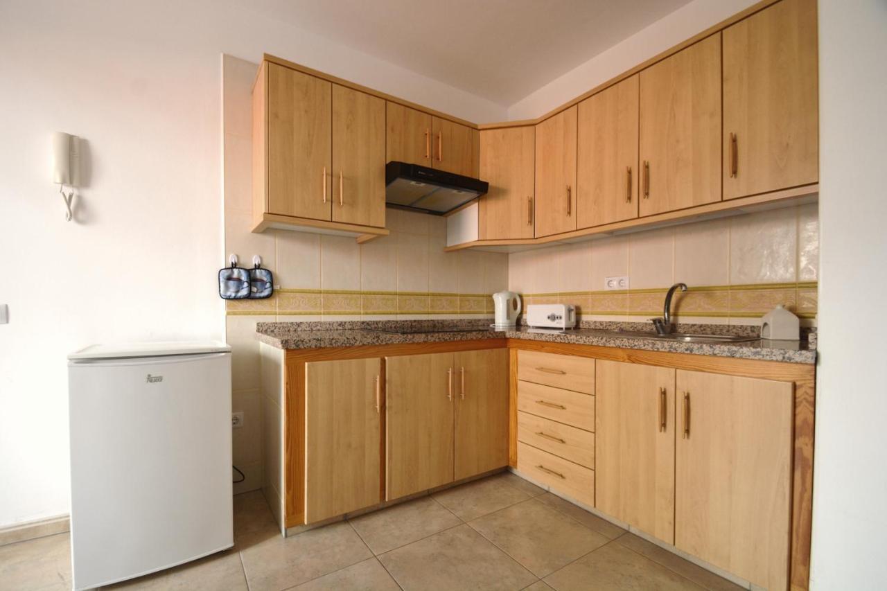 Apartamentos Andrea Calera Ngoại thất bức ảnh